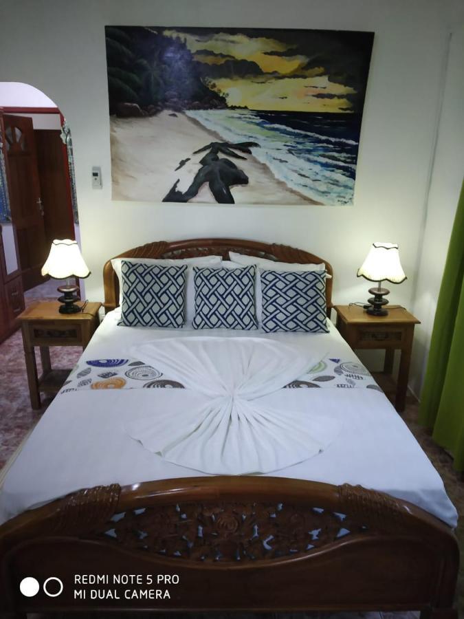 Buisson Guesthouse La Digue Kültér fotó